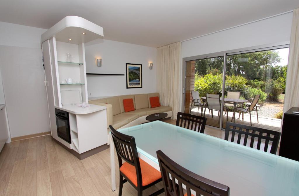 Residence Cala Sultana Порто-Векио Екстериор снимка